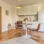 Lejlighed 1br With A Designated Workspace, Free Street Parking And Free Gym Pass *