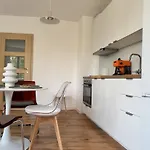 Lejlighed 1br With A Designated Workspace, Free Street Parking And Free Gym Pass Plovdiv